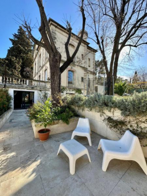 Grand T2 Centre-Ville, Jardin, Parking Gratuit, Tram, Netflix, Wi-Fi